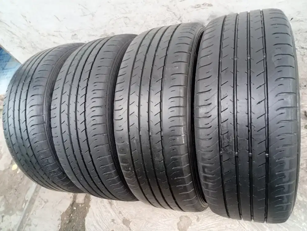 215/55R17 dunlop sportmax 4pcs. Kondisi 90%