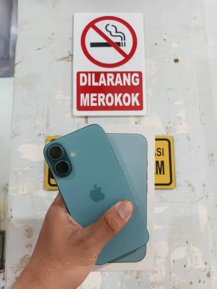 iPhone 16 Besic 128 gb on garsni bh 93