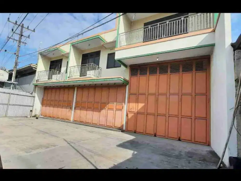 Di sewakan Ruko-Kantor-Gudang luas 450 m2.ready siap kerja.