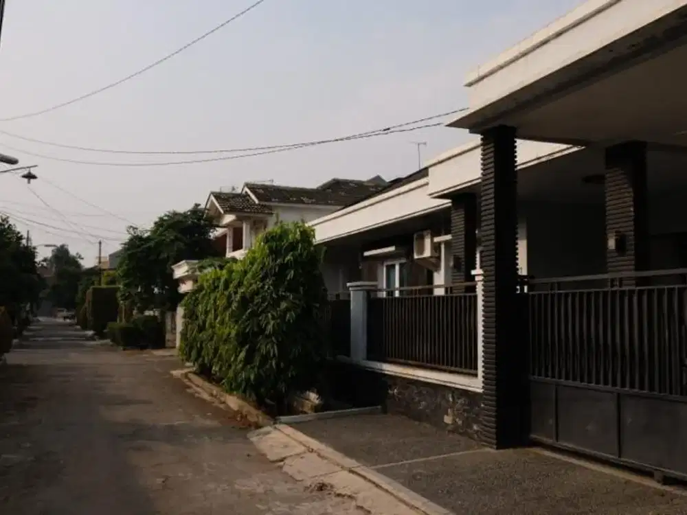 Dijual Rumah nyaman dan strategis jatiwaringin pondok gede bekasi