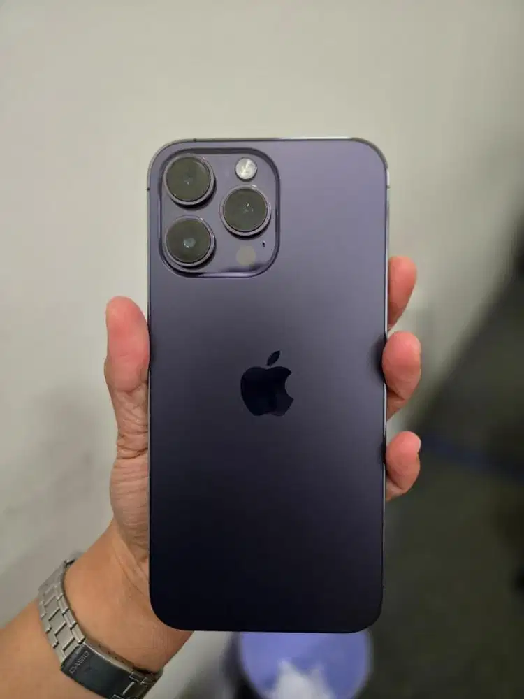 Iphone 14promax purple