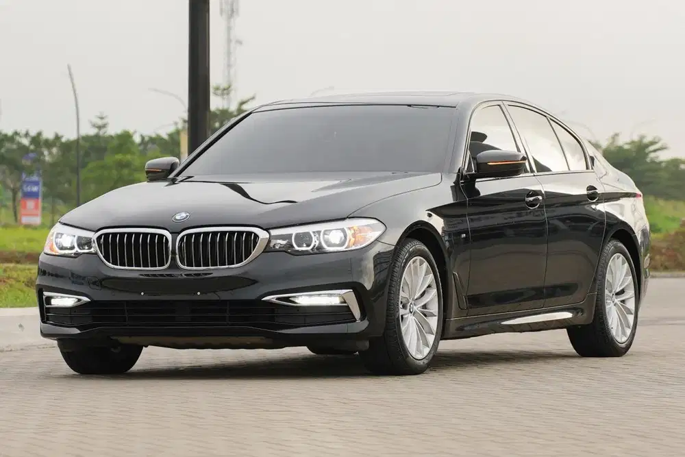 (DP 60jt) BMW 530i Luxury 2019 (G30)