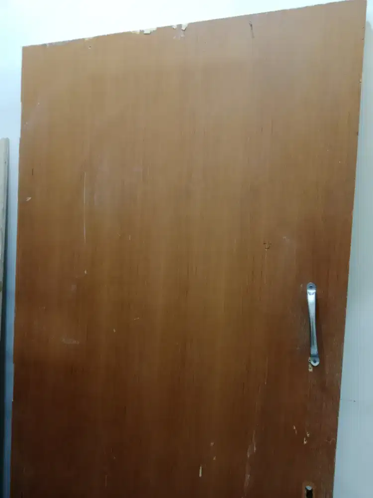 Pintu bekas, bahan triplek milamin