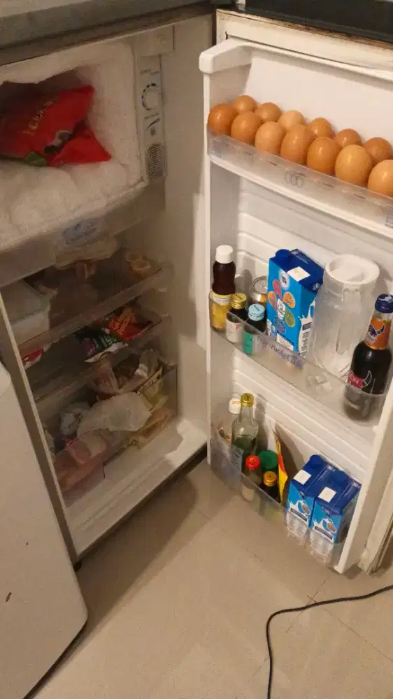 Kulkas aqua, masih berfungsi dengan baik