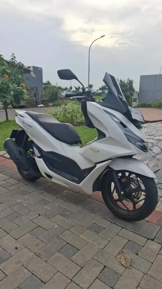 PCX 160cc CBS white