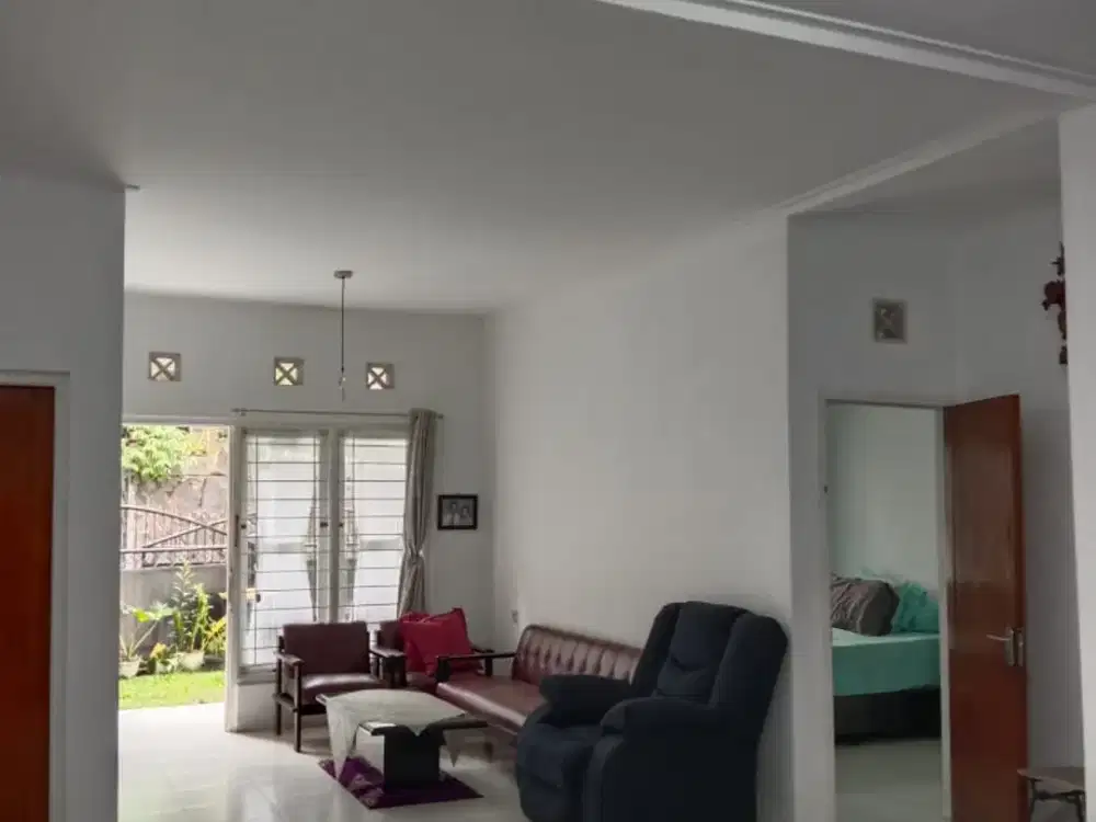 Rumah Keren di Sariwangi Asri