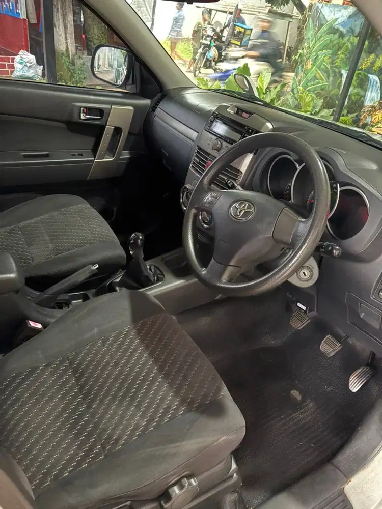 Toyota Rush 2015 Bensin