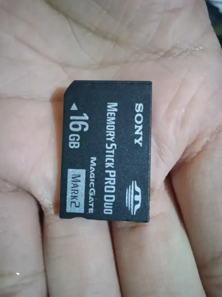Memory PSP 16GB udah game 10 biji