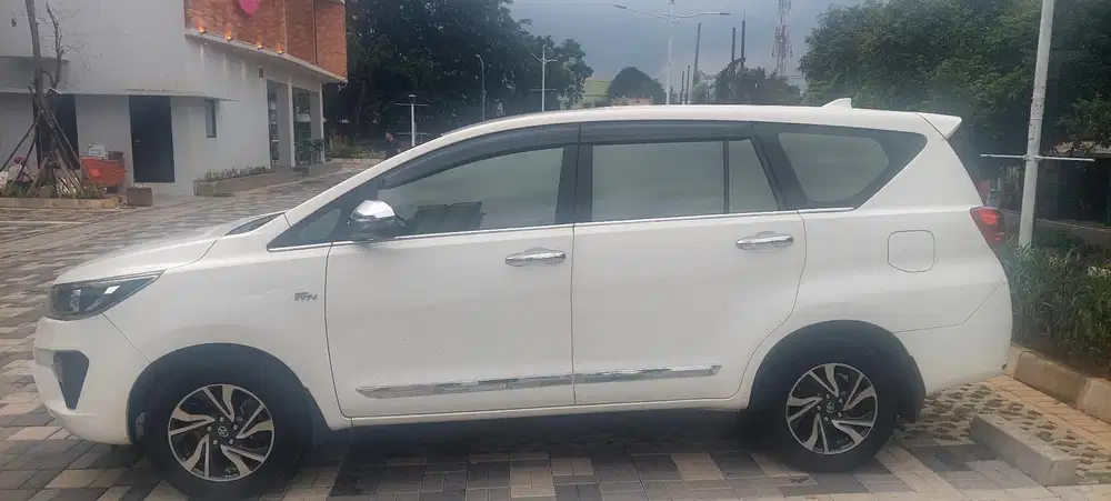 Toyota Kijang Innova 2021 Bensin