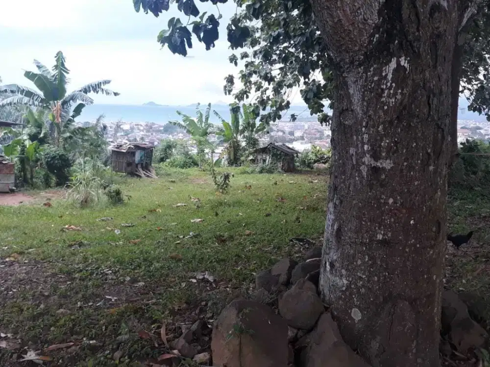 Tanah View Laut smping Cafe Diggers dkt The Coffe dan Griya Liwet