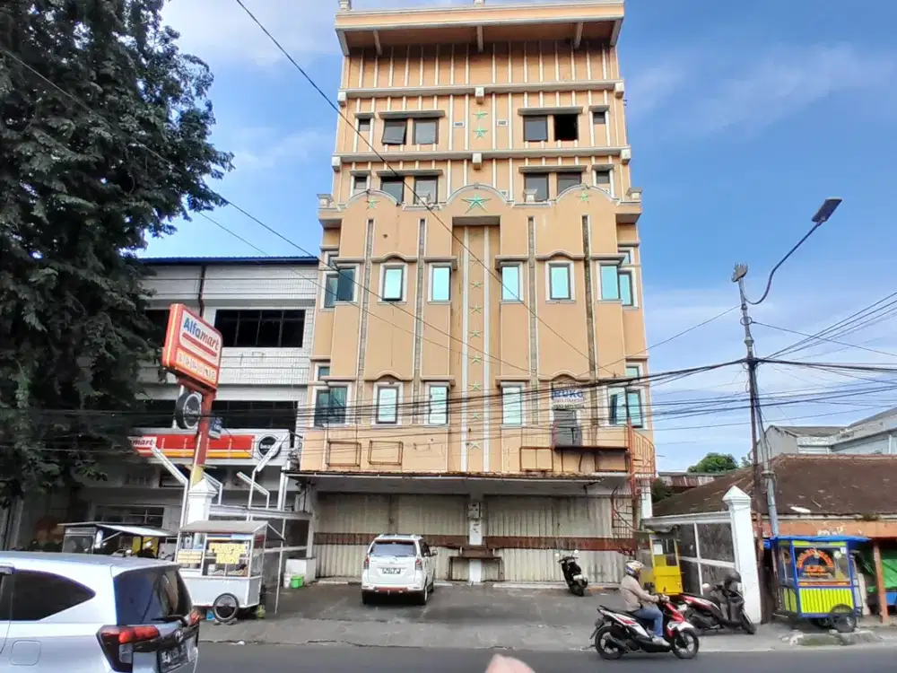 Bangunan Komersil dpn Hotel Pop dan Rs Bumi Waras