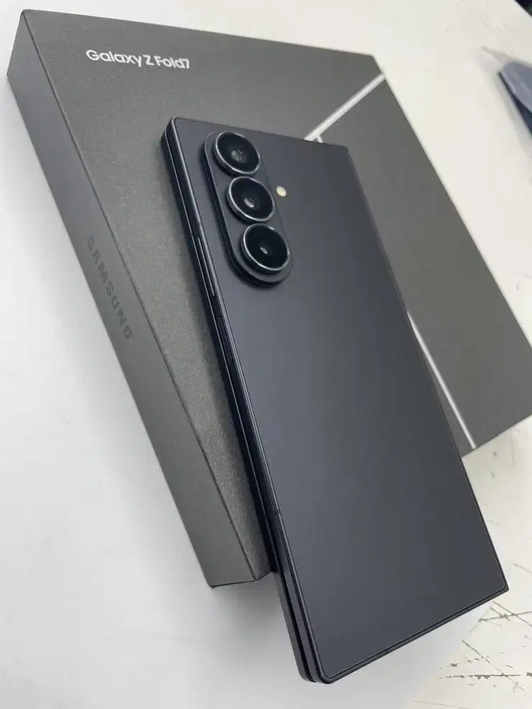 samsung z fold 7 12/512 jet black on garansi samsung indonesi like new