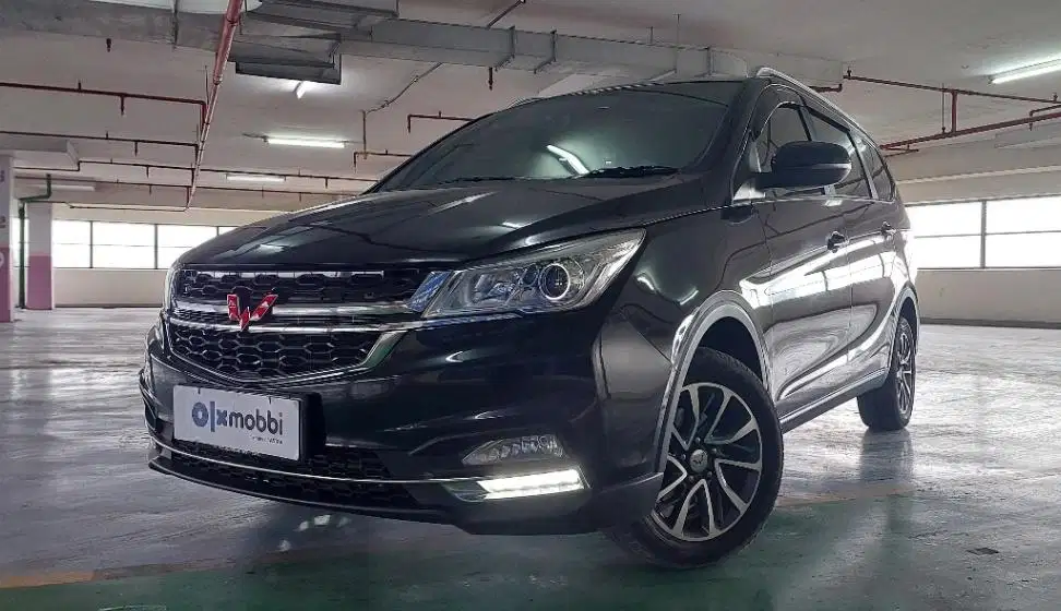 TDP 8,JT Wuling Cortez 1.5 CT L Bensin-AT Hitam 2021
