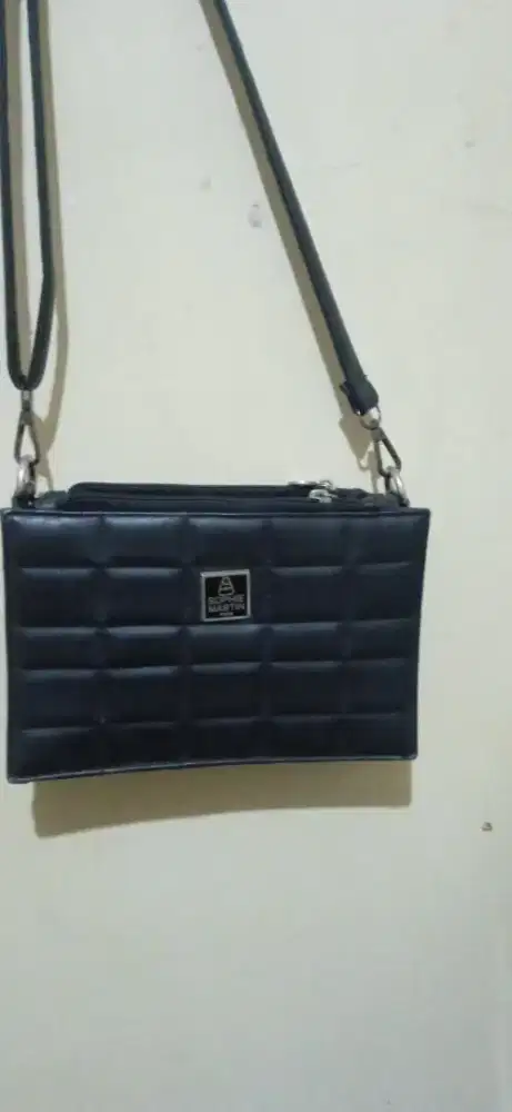 Tas edisi Sophie Martin Paris (hitam)