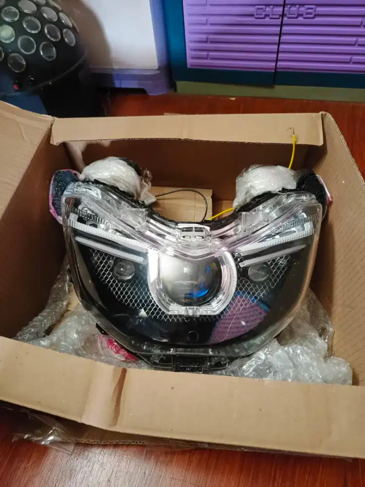 Biled projie rgb,stop lamp rbg,saklar,sirip hiu,sein. Khusus nmax old