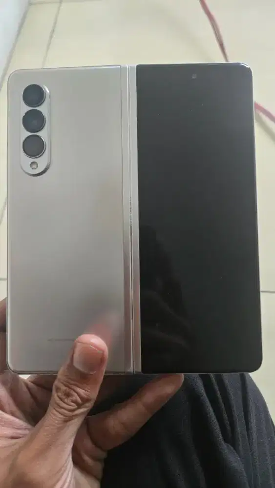 Samsung Z Fold 3