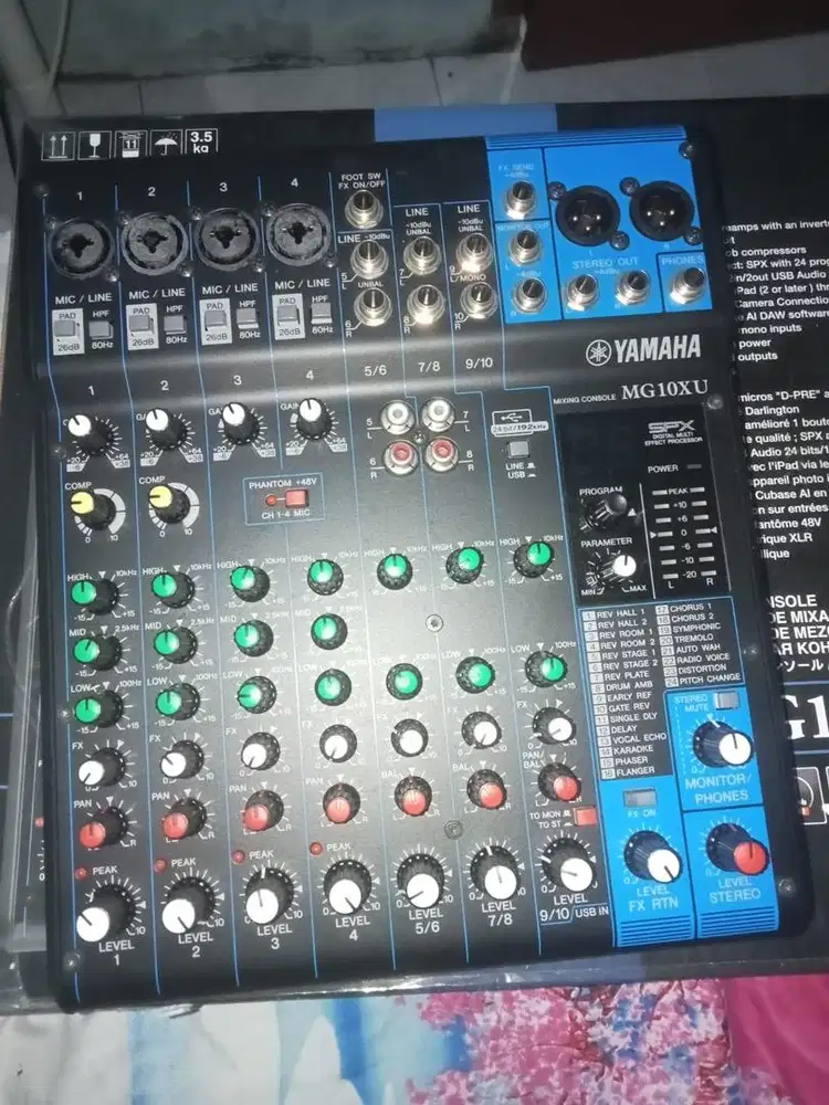 Mixer Yamaha MG10XU