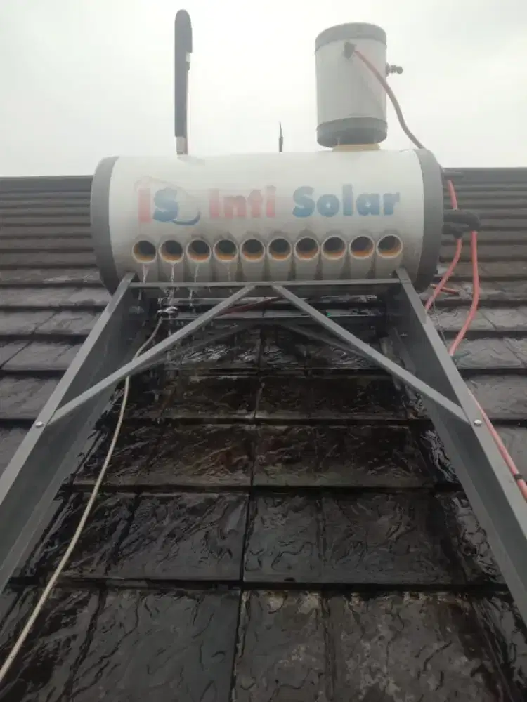 Tukang renovasi dan perbaikan atap bocor