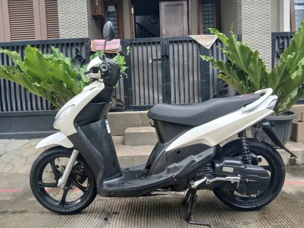 Yamaha Mio smile 2011 asli putih, surat BPKB only,