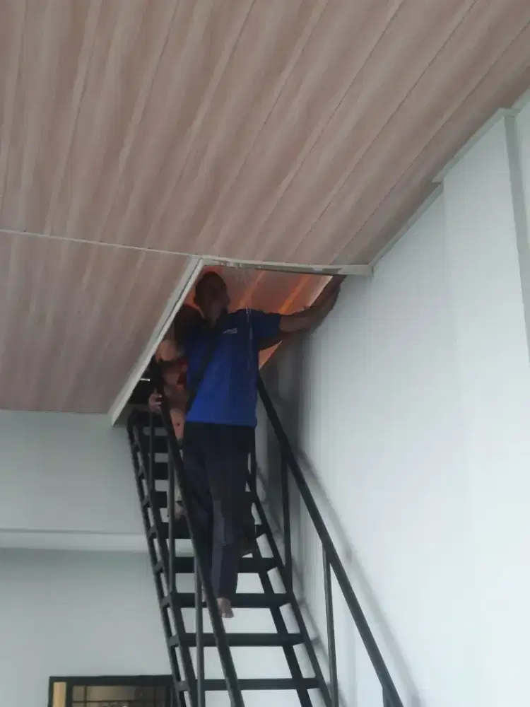 Tukang perbaikan atap bocor dan renovasi