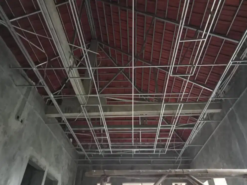 Tukang renovasi dan perbaikan atap bocor