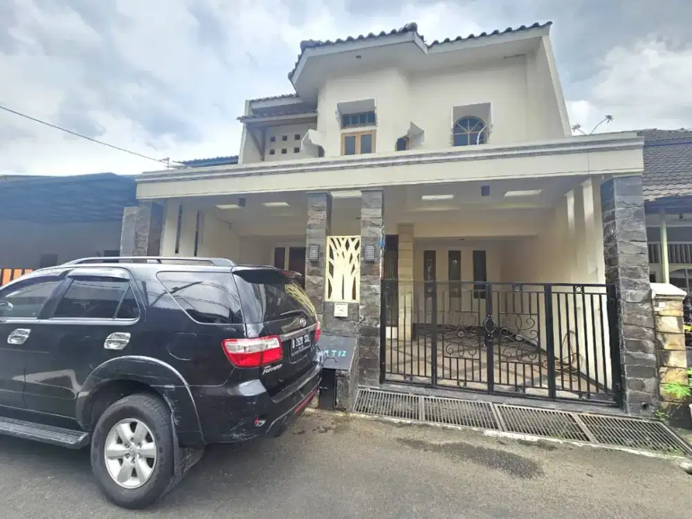 Di jual rumah 2 lantai di pondok bambu duren sawit Jaktim (ssi)