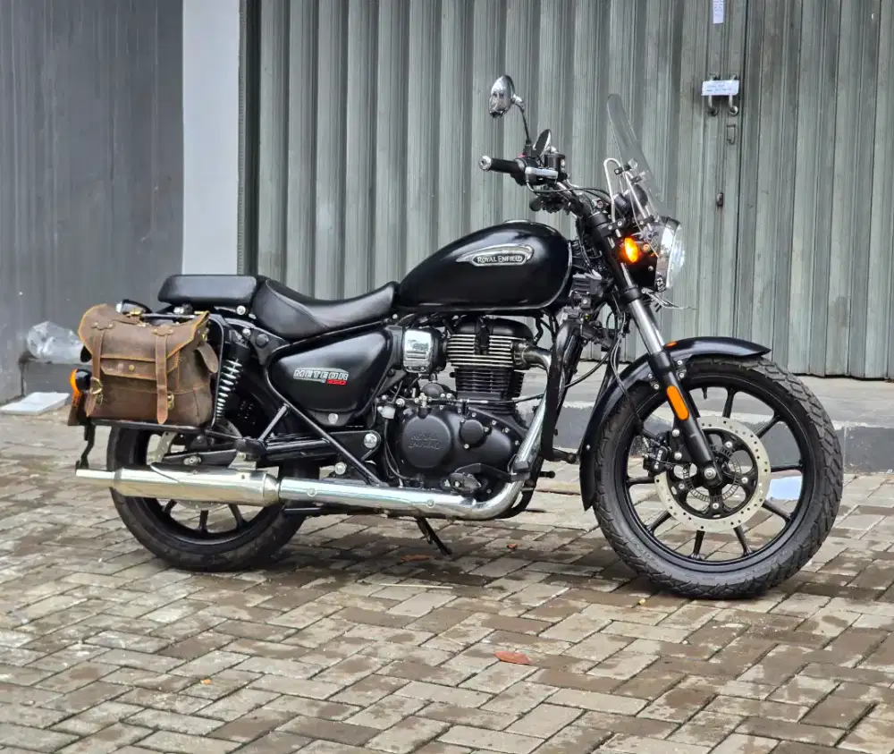 Moge Classic Royal Enfield Meteor 350 Stellar Black th 2022 Km4rb Pmk