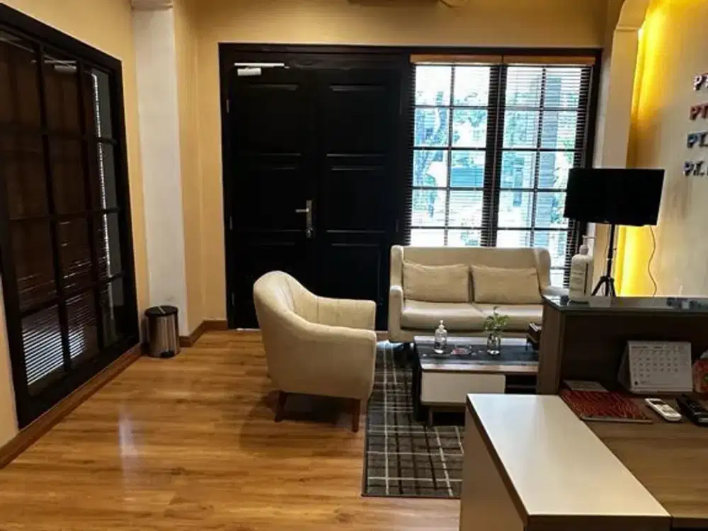 Rumah Bagus bisa untuk Kantor, Resto, Kafe Dll di Lokasi Strategis di Menteng - Jakarta Pusat