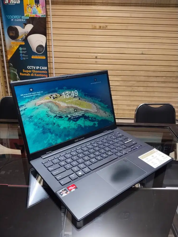 Asus Vivobook GO 14 E1404FA Ryzen 3 7320U RAM 8GB SSD 512GB NVMe