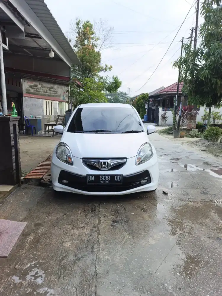 Brio E manual 2016 cash 110 jt
Kredit dp 5 jt ciciln 3,150 tenor 5 thn