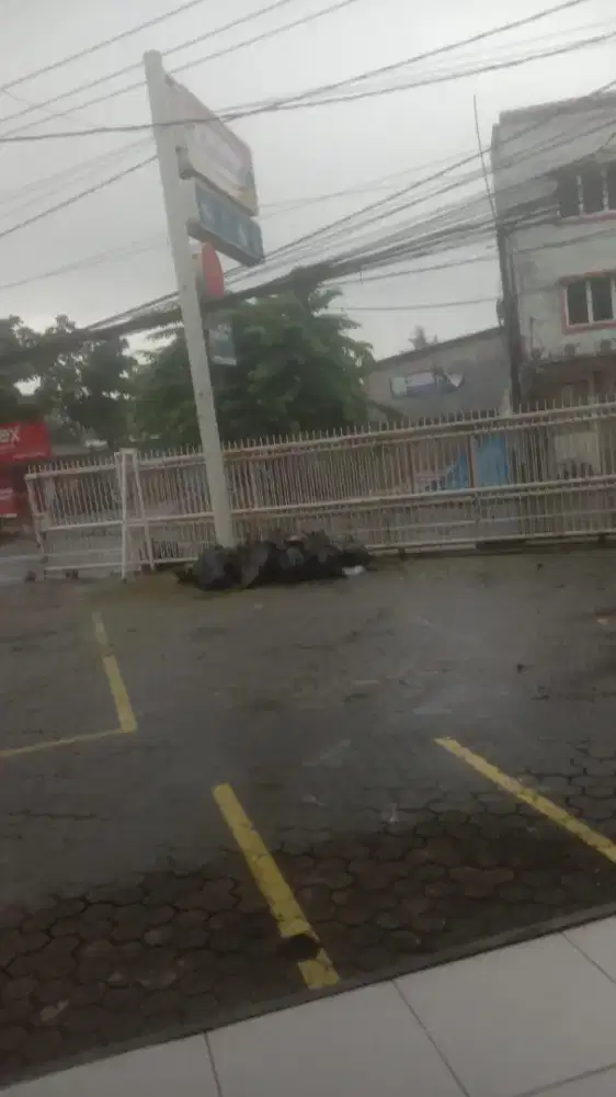 Tukang renovasi dan perbaikan atap bocor