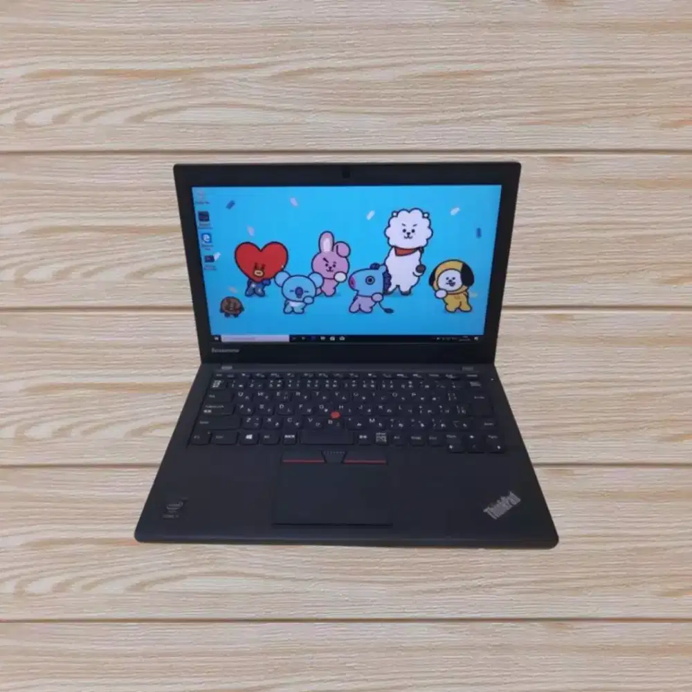 Lenovo Thinkpad x250 i5 gen 5 ram 8gb  • 256gb warna hitam     .