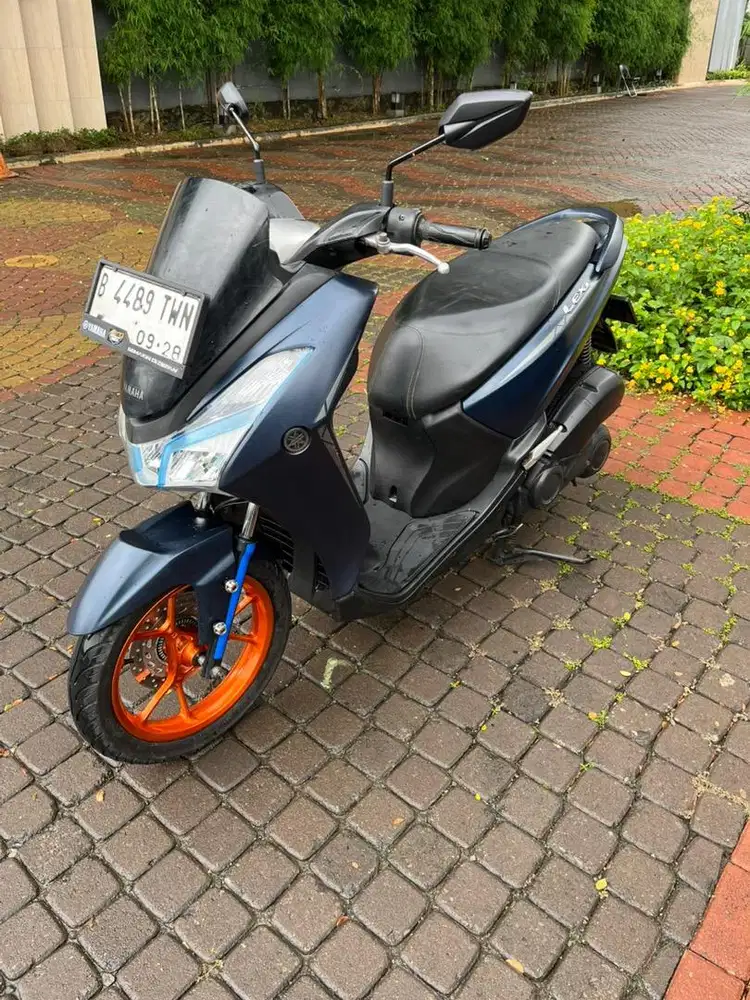 Lexi Keyles biru Doff