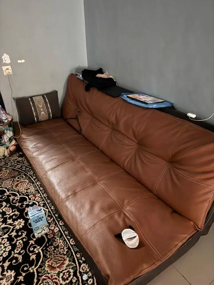 Sofa bekas merk informa