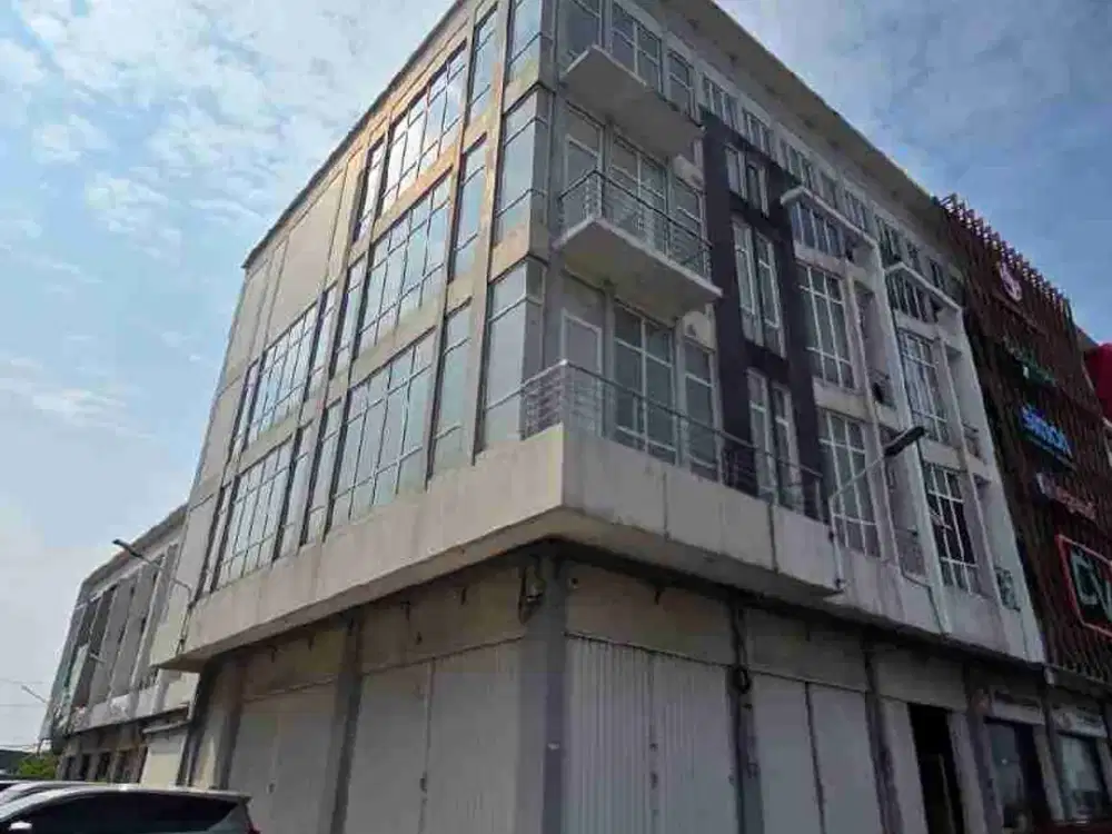 Ruko Strategis Dekat Bandara di Bizpark Semarang Barat