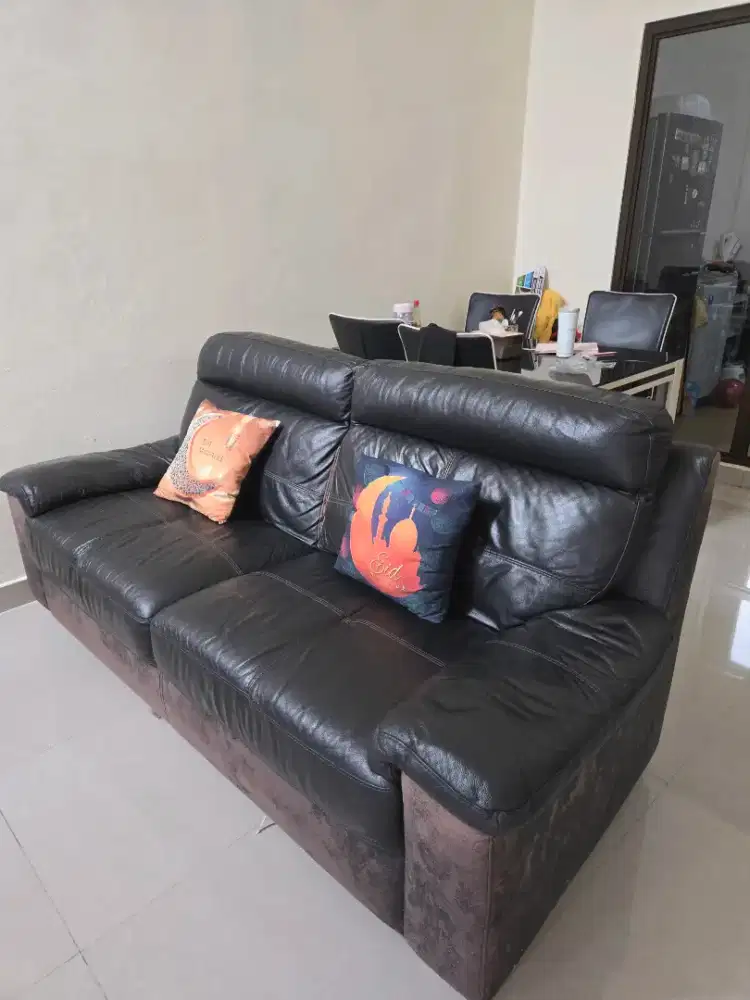 Sofa klasik by informa