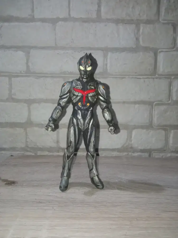 Ultraman Vinyl UHS Bandai