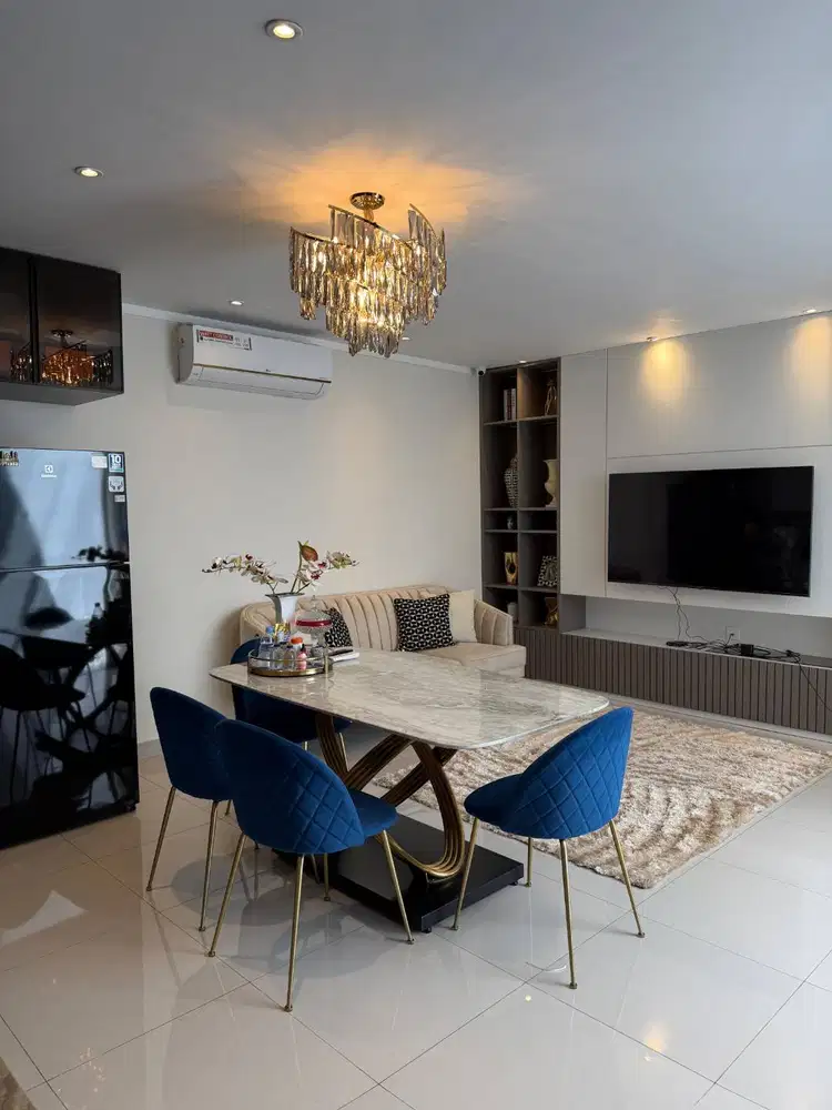 DIJUAL CEPAT RUMAH MEWAH 2 LANTAI FULL INTERIOR DI SUMMARECON BANDUNG