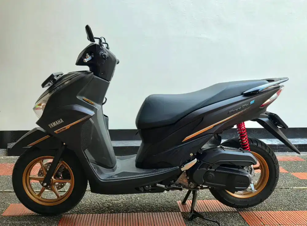 Yamaha Freego S Connected Magma Black 2025