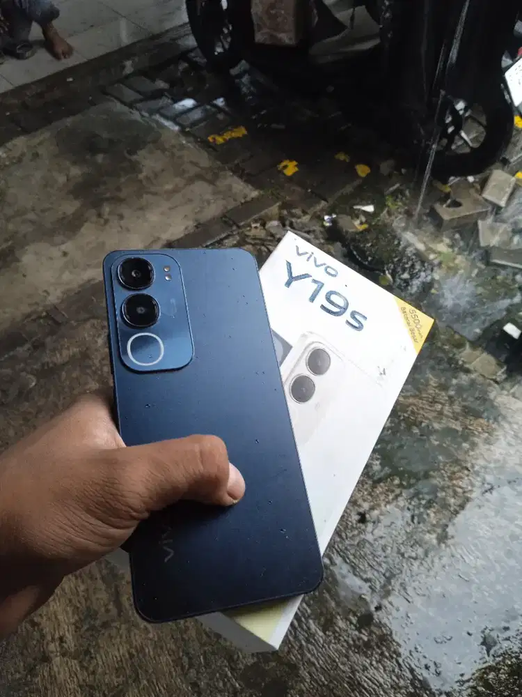 vivo y19s ram 4+4/64