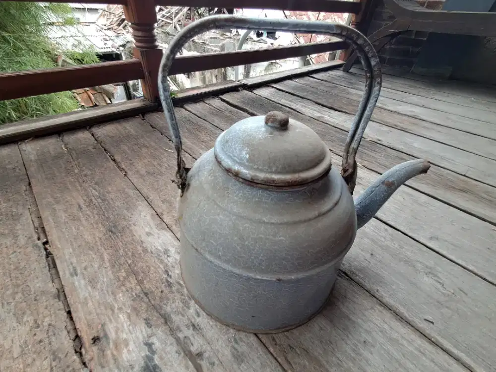 Teko antik original bahan seng tebal