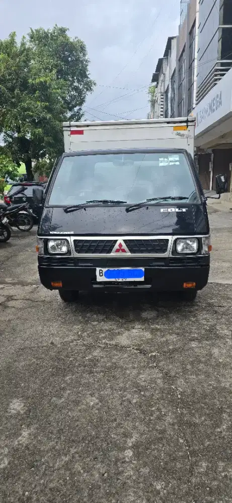 Mitsubishi L 300 Box Aluminium 2019