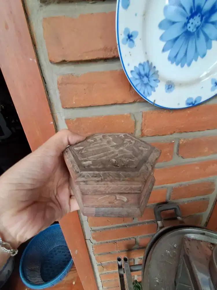 Box ukiran perhiasan