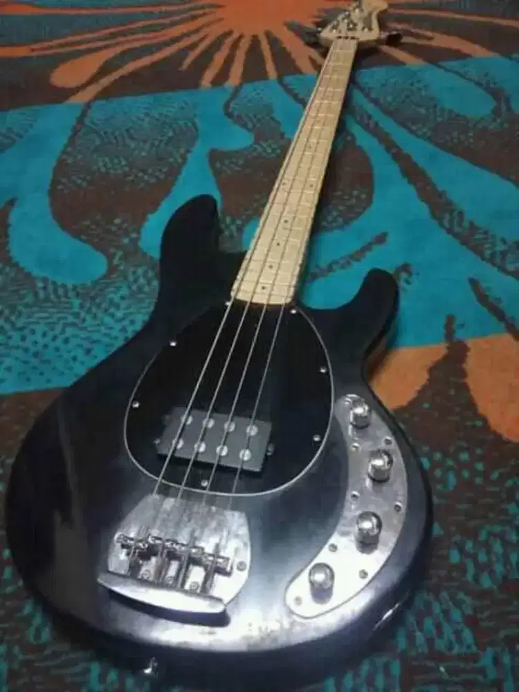 4 string Bass guitar Ernie ball music man stingray special