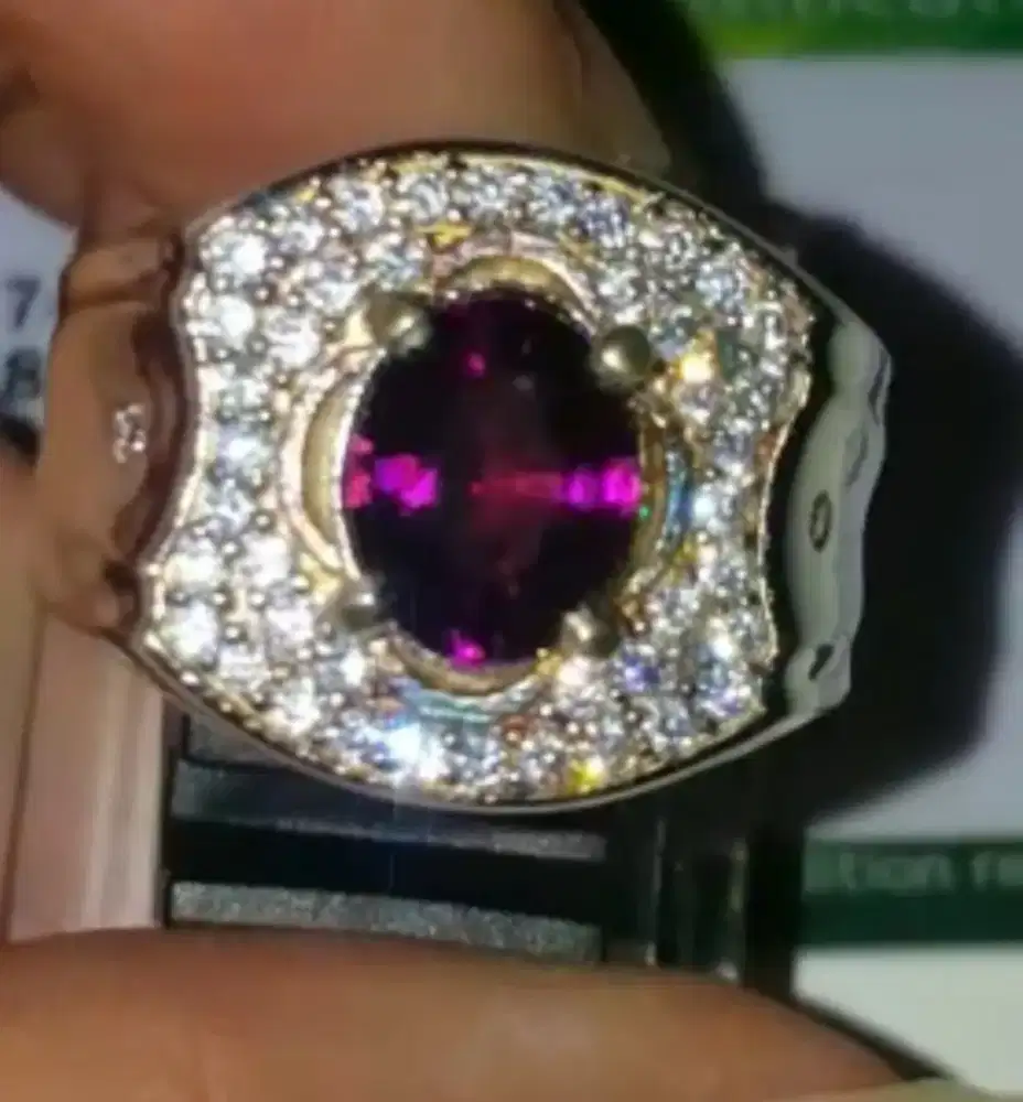 Natural umbalite garnet.