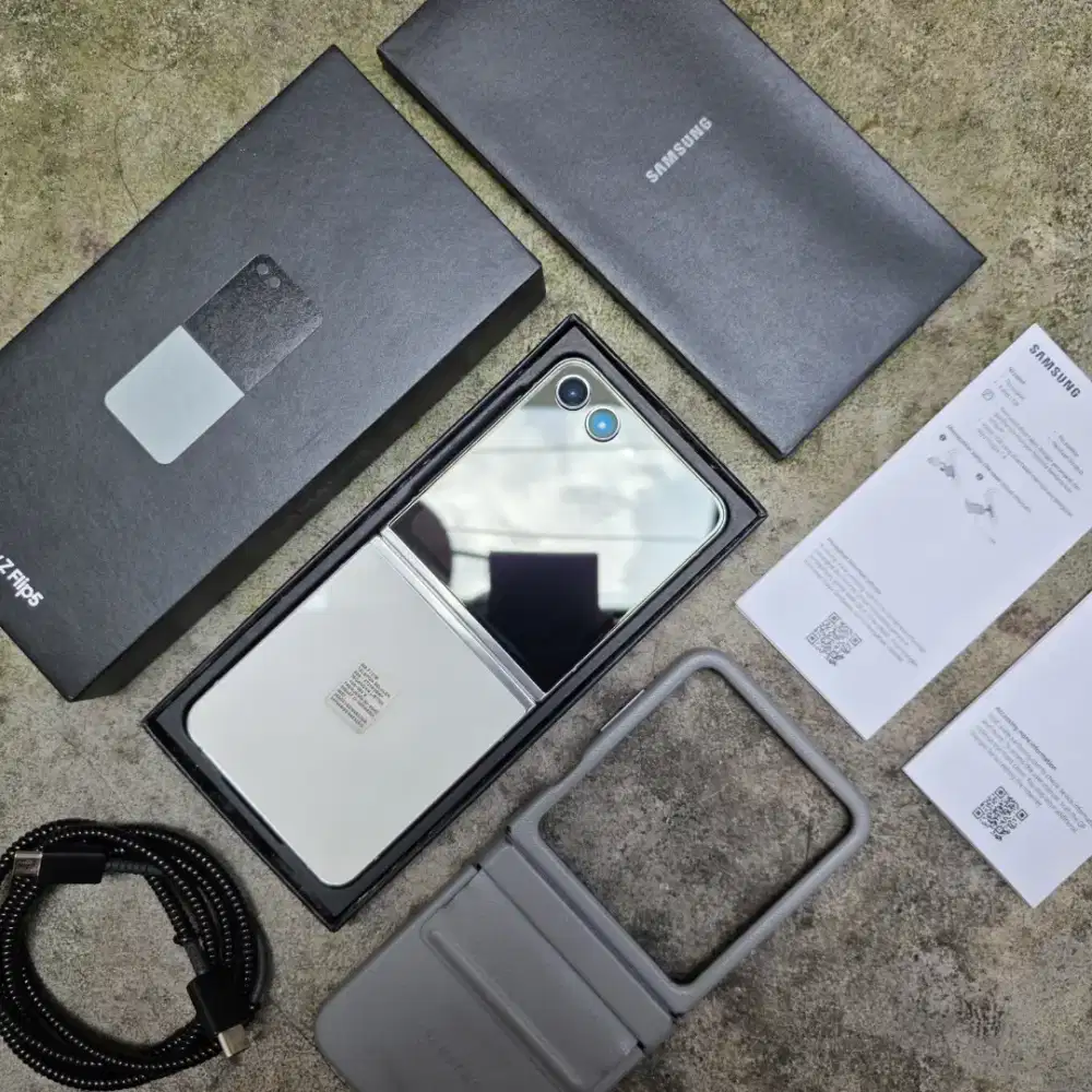 Samsung Z Flip5 5G - 8 256Gb | Bekas | Second | 2nd