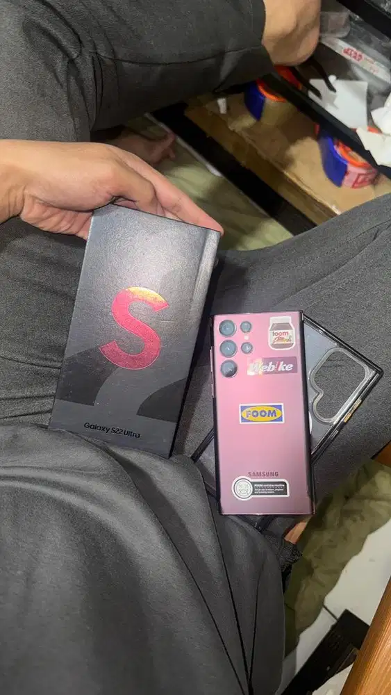 samsung s22 ultra 12/256gb.