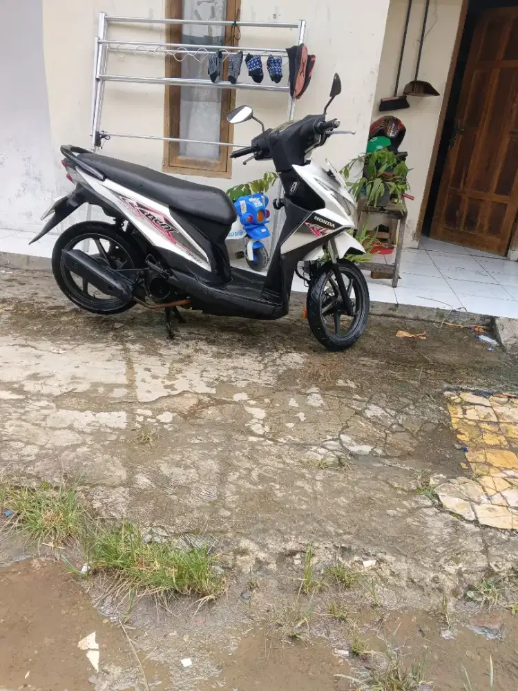 Honda beat fi tahun 2013