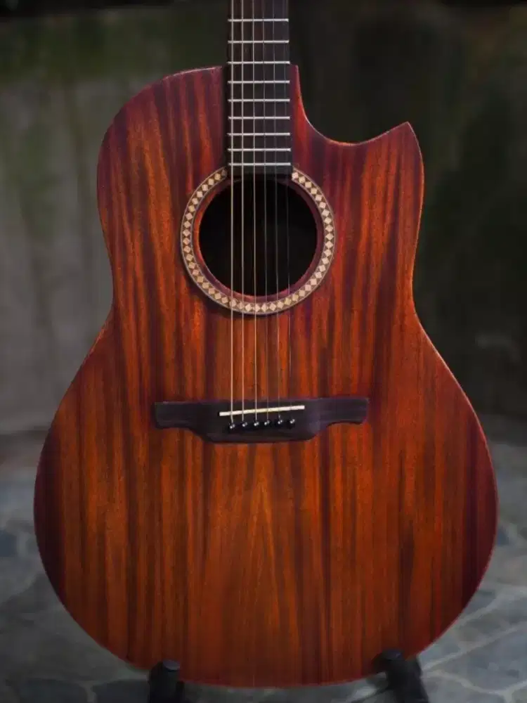 Gitar akustik All solid handmade