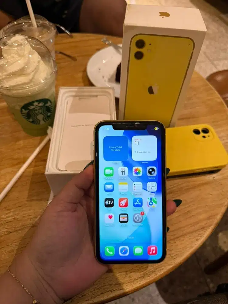 Iphone 11 64GB INDOSAT